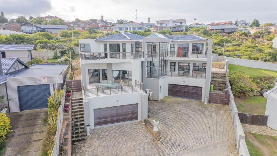 5 Bedroom Property for Sale in Dana Bay Western Cape